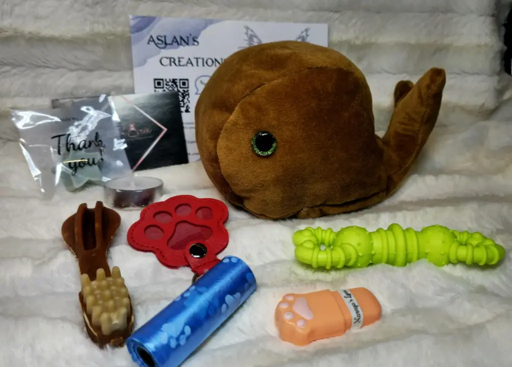 Box Noël Chien - KEIKO - sonore "PouetPouet" | Marron